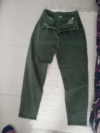 Pantalón verde botella talla M