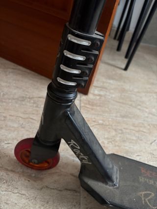 Scooter Bestial Wolf Rocky R6