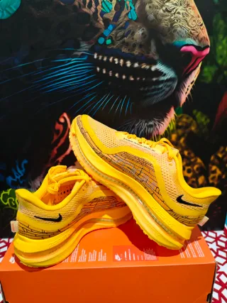 Nike Pegasus Premium LV8 Amarillo