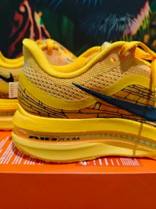 Nike Pegasus Premium LV8 Amarillo