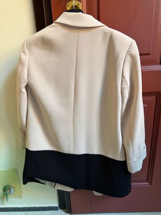 Blazer Pinko bicolore beige e nero
