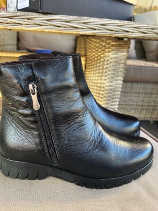Botín Piel Negro Pepe Menargues Talla 36