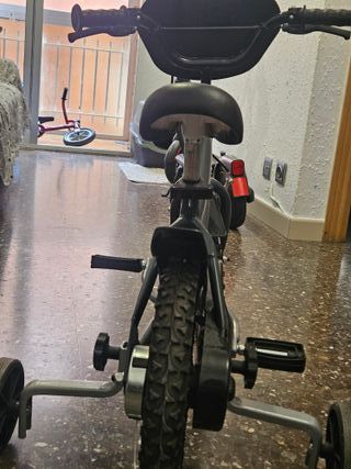Bicicleta infantil 12 como nueva