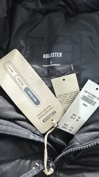 Abrigo chaqueta Hollister negro a estrenar