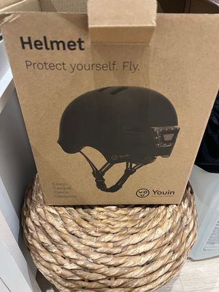 Cascos negros con luces LED