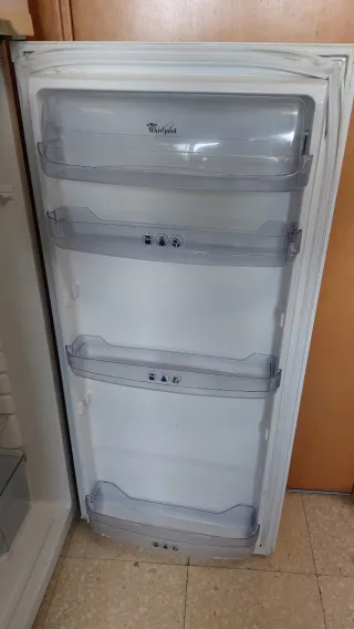 Nevera Whirlpool blanca