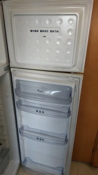 Nevera Whirlpool blanca