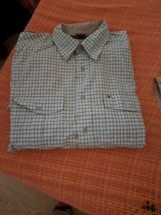 Camisa Tommy Hilfiger cuadros gris y blanco