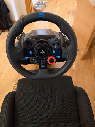 Playseat Asiento + Volante PS5 Logitech G29