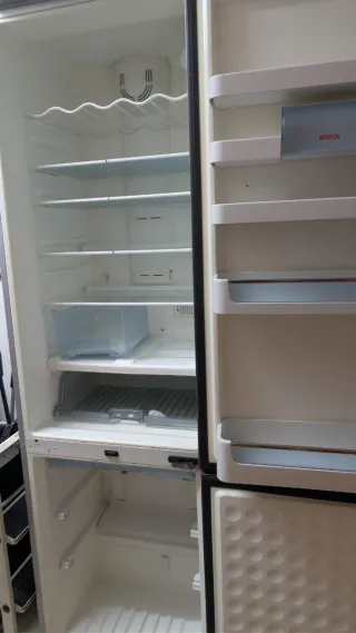 Regalo Nevera Bosch Plata o cambio x mesa comedor