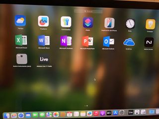 MacBook Pro 15" touch bar Ableton Office Traktor