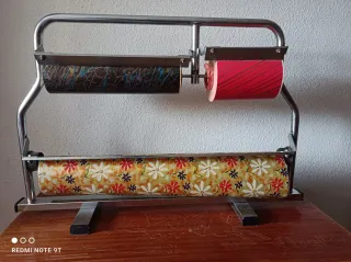 Portarrollos papel regalo metal