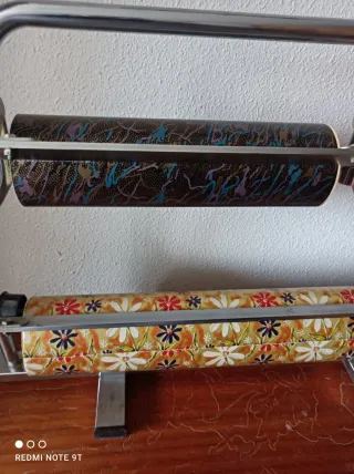 Portarrollos papel regalo metal