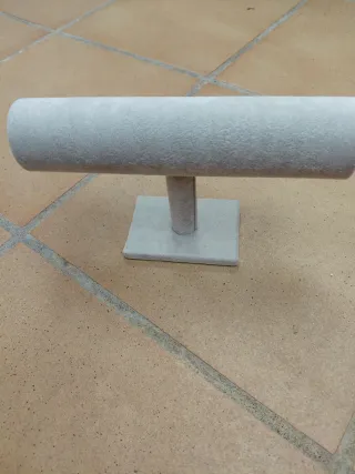 Expositor de pulseras y relojes