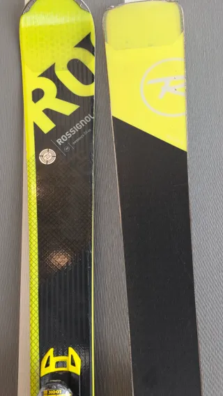 Rossignol React R8 HD 162cm + Fijaciones Look