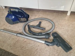 Aspiradora Hoover Lander Cyclonic