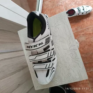 Sneakers Ciclismo Spinning MÍTICAL Bianche