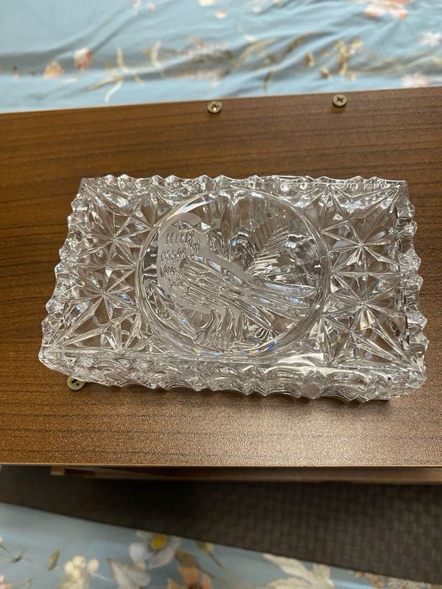 Caja cristal tallado pajarito