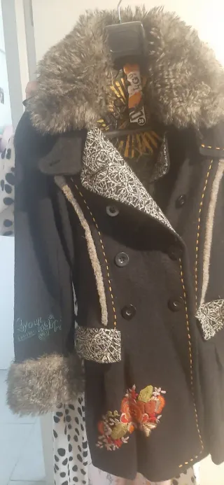 Abrigo Desigual Negro Multicolor