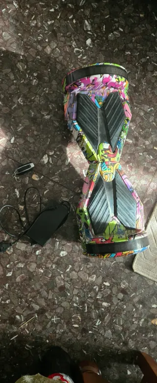 Hoverboard con diseño graffiti
