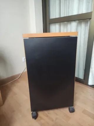 Mesa escritorio ordenador con ruedas