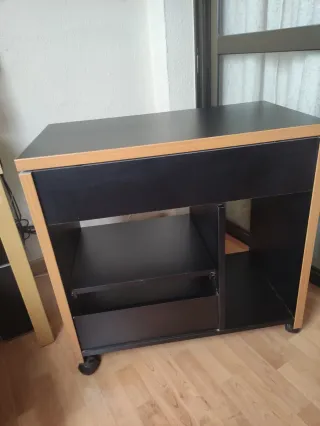 Mesa escritorio ordenador con ruedas