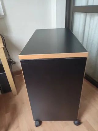 Mesa escritorio ordenador con ruedas