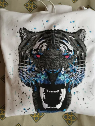 Sudadera Alessandro Zavetty con estampado de tigre