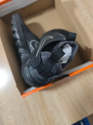 Nike Sneakers Taglia 29.5 Nuove