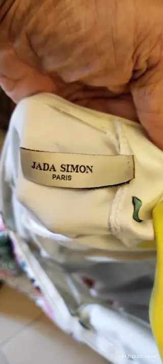 Completo vestito con giacca gialla