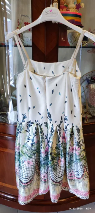 Completo vestito con giacca gialla