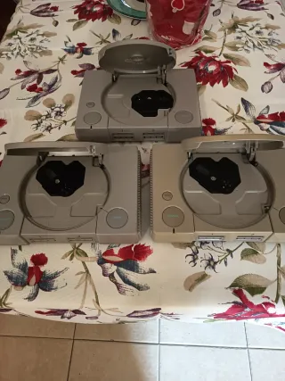 3 Console PS1 Sony (2 SCPH-1002, 1 SCPH-9001 USA)