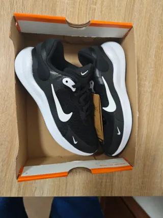 Nike Sneakers Taglia 33.5 Nuove