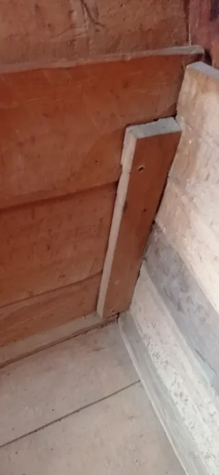 Baule in legno con intarsi