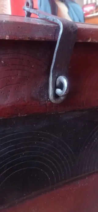 Baule in legno con intarsi