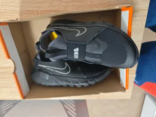 Nike Sneakers Taglia 37.5 Nuove