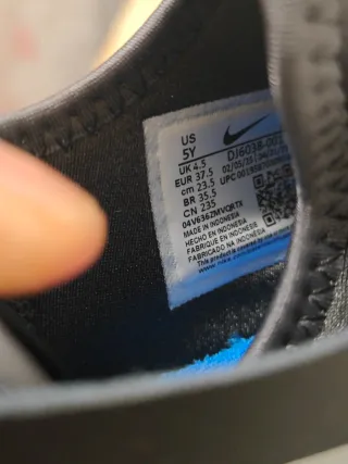 Nike Sneakers Taglia 37.5 Nuove