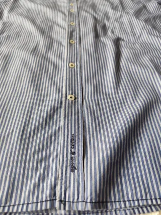 Camisa de Rayas Azules y Blancas de Aqua & Cotton