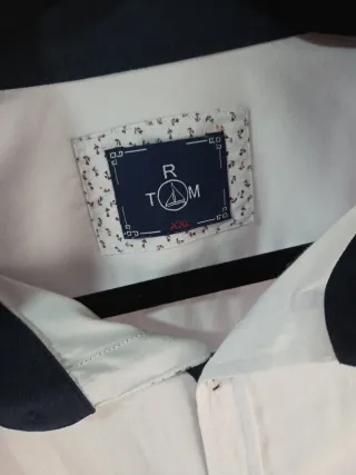 Camisa blanca hombre