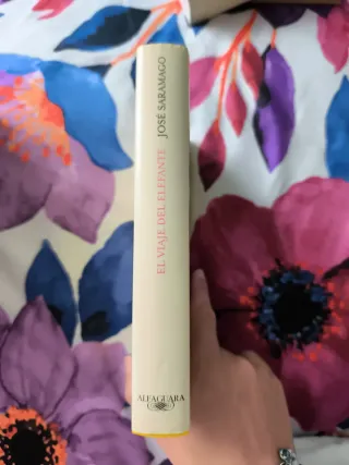 El viaje del Elefante. Novela. Traducción de Pi...