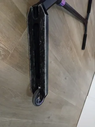 Patinete de trucos negro