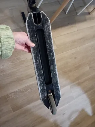 Patinete de trucos negro