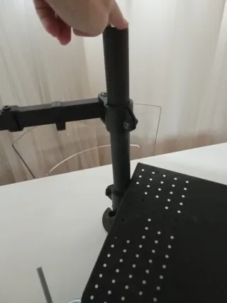 Brazo para monitor y portátil