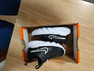 Nike Sneakers Taglia 21 Nuove