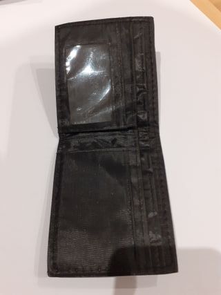 Billetera marrón sin estrenar