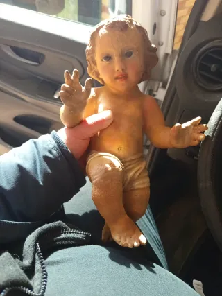 Niño pasta madera ojos vidrio