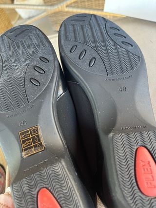 Zapatos anchos Puche Piel Talla 40 Negro/Dorado