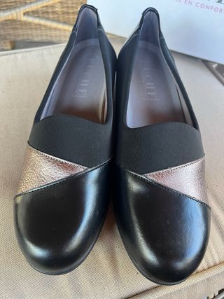 Zapatos anchos Puche Piel Talla 40 Negro/Dorado