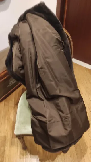 Cappotto in pelliccia di castoro rasato