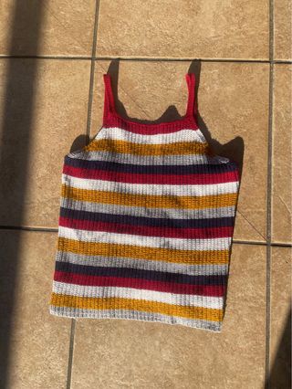 Top con tirantes de punto a rayas de Brownie.